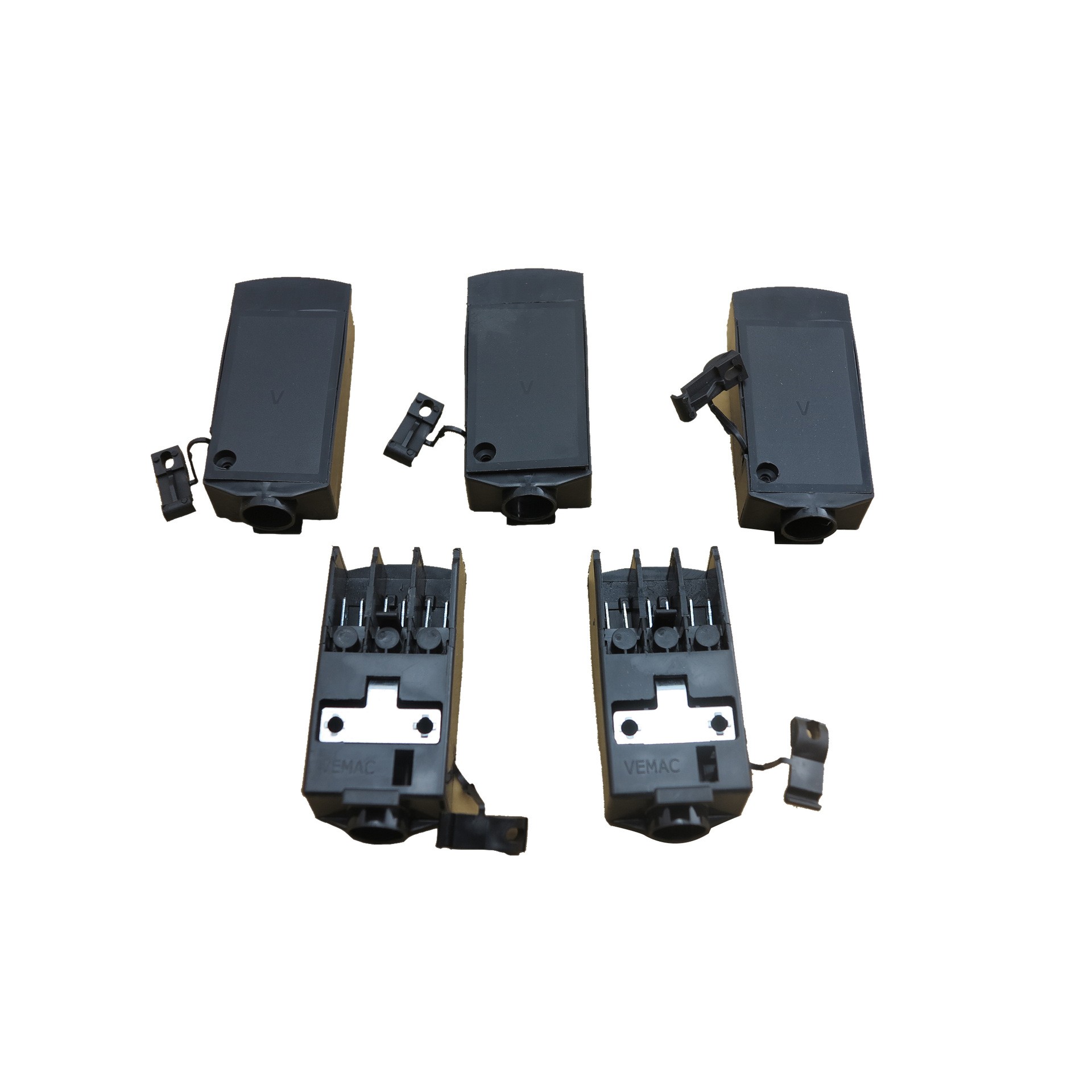 ケーブルクランプ端子